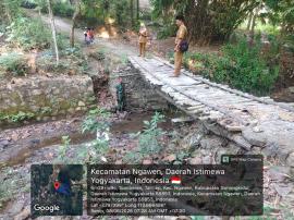 Tinjau Jembatan Sesek Rawan Hanyut, Kodim Gunungkidul dan Pemerintah Kalurahan Tancep Verifikasi Lok